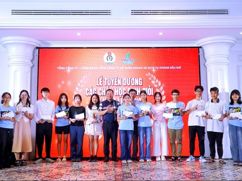 PV Drilling tổ chức tuyên dương và hành trình về nguồn cho các cháu đạt thành tích học sinh giỏi 8 năm liên tục
