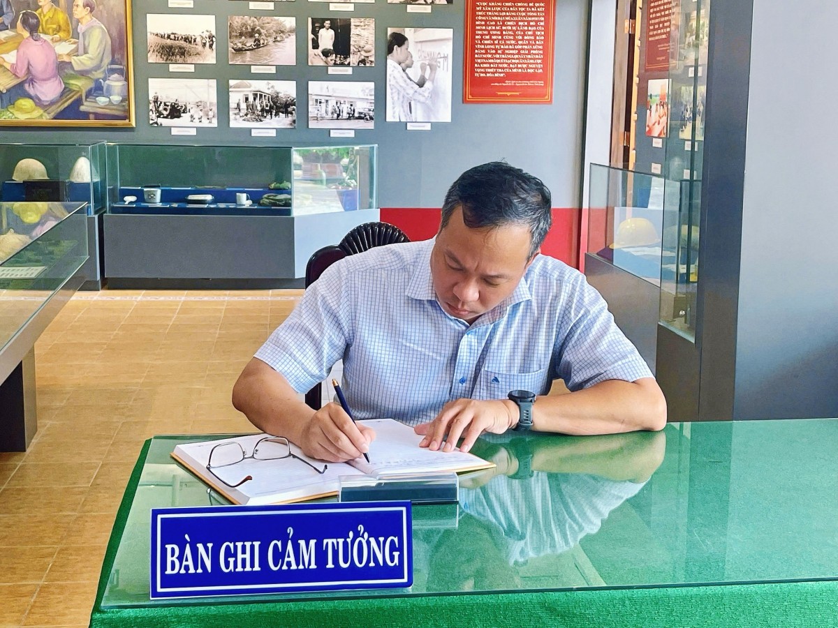 EVNGENCO1 tổ chức chuỗi hoạt động tri ân nhân Ngày Thương binh - Liệt sỹ tại tỉnh Vĩnh Long