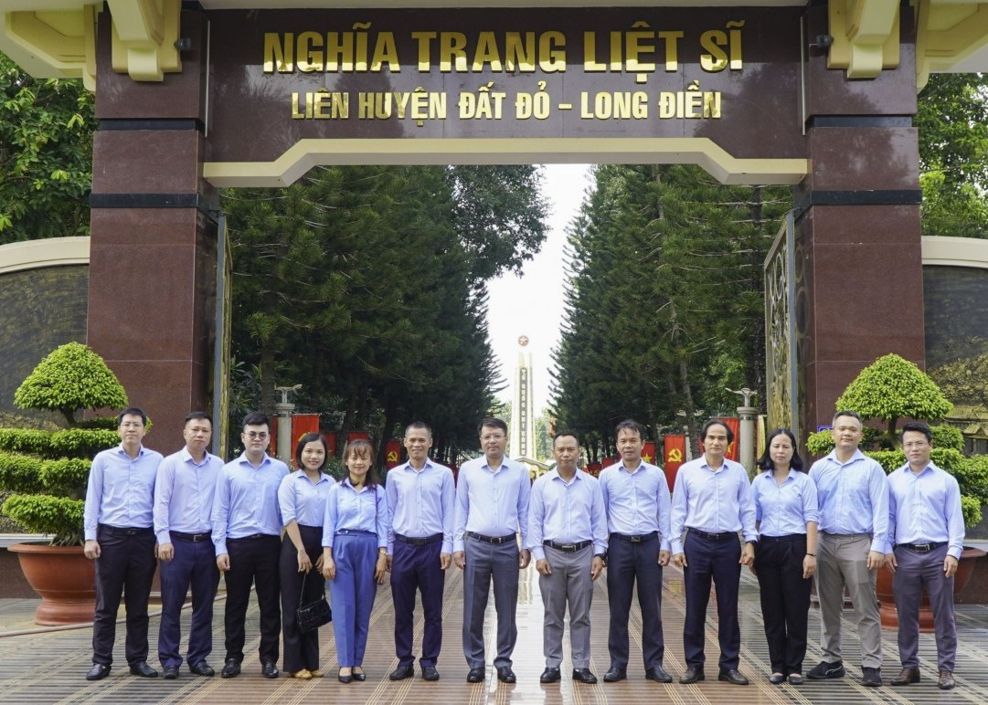 PV GAS SE dâng hương tưởng niệm nhân ngày Thương binh - Liệt sỹ
