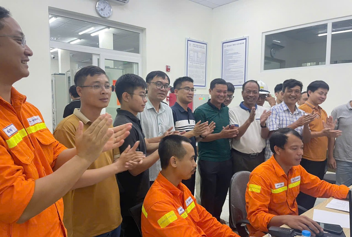 Đóng điện Trạm biến áp 220kV Dương Kinh (Hải Phòng)