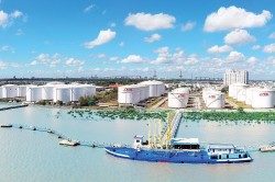 BSR và PVOIL bàn phối hợp chuyên sâu, khép kín trong chuỗi giá trị dầu khí của PVN