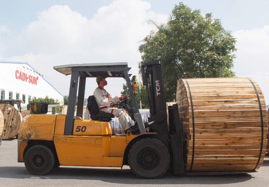 CADI-SUN bàn giao những chuyến hàng cho Tổng công ty Điện lực TP. Hồ Chí Minh