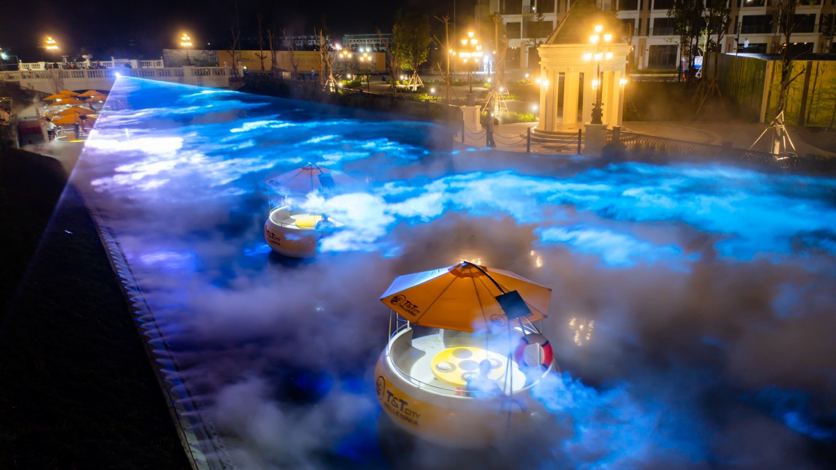 Vẻ đẹp siêu thực trên Dòng sông Ánh sáng T&T City Millennia