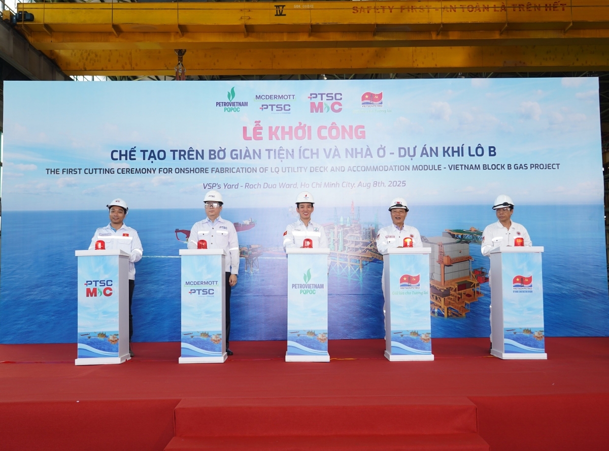 Bắt đầu chế tạo giàn tiện ích và giàn nhà ở thuộc dự án phát triển mỏ khí Lô B