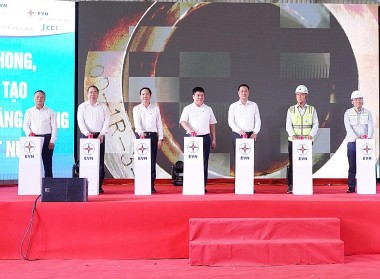 Thực hiện thành công đốt dầu lần đầu lò hơi tổ máy 1 dự án Nhiệt điện Quảng Trạch 1