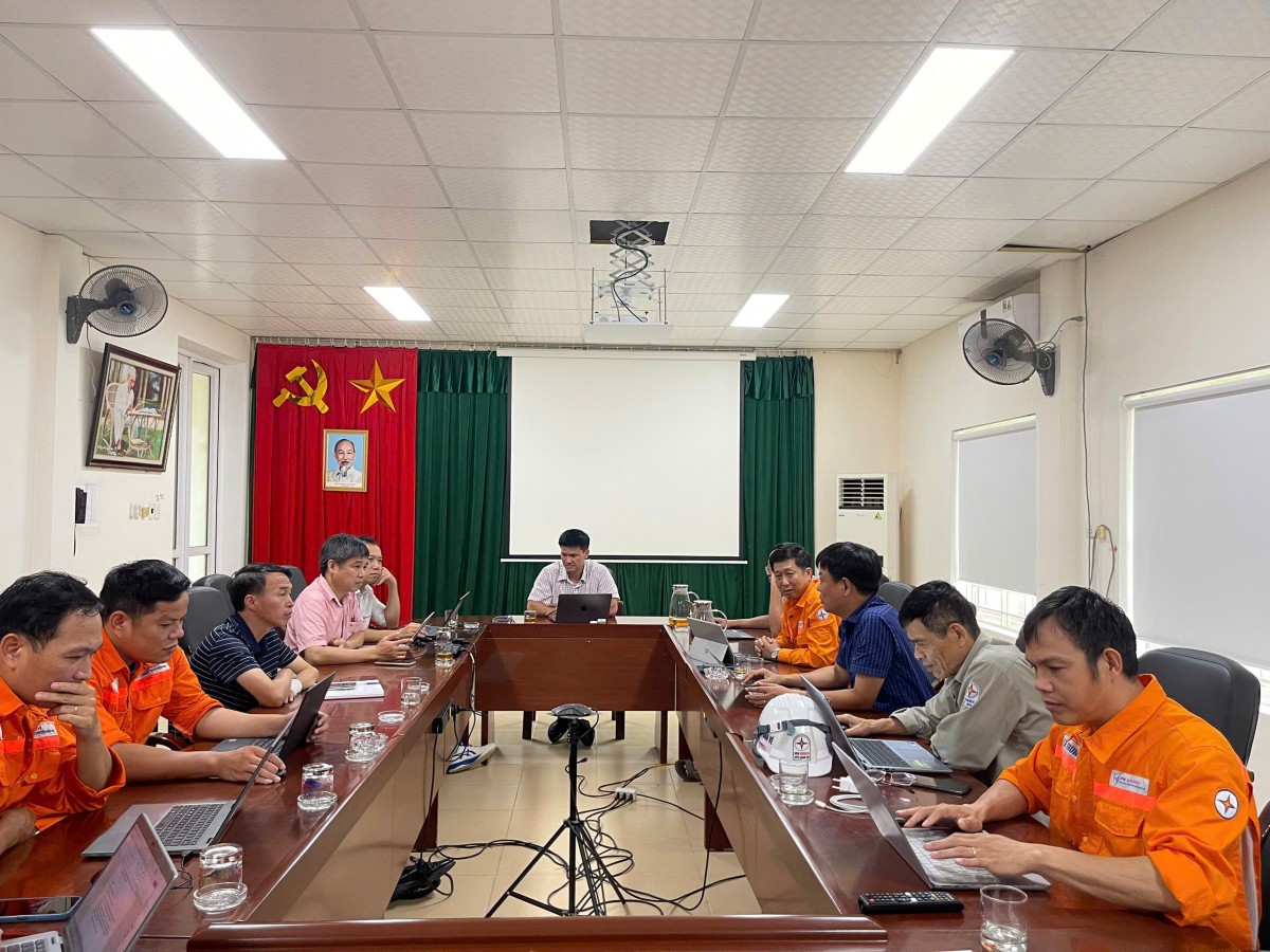 Lãnh đạo EVNGENCO1 trực tiếp chỉ đạo tại Thủy điện Bản Vẽ ứng phó với bão số 5