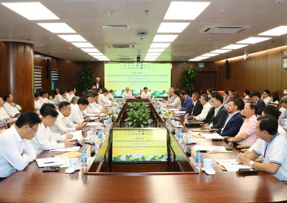 Hội nghị gặp mặt khách hàng mua than xuất khẩu của TKV
