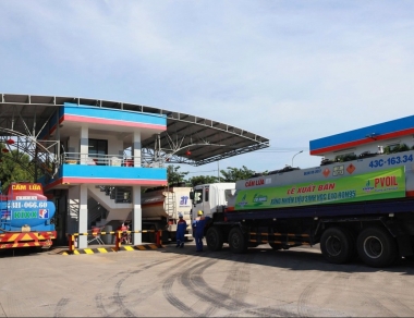BSR xuất bán lô xăng sinh học E10 RON95 đầu tiên tại miền Trung