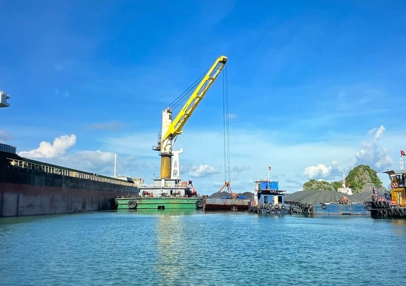 Phân xưởng Vận tải và xếp dỡ (Kho vận và cảng Cẩm Phả) - 20 năm nhìn lại