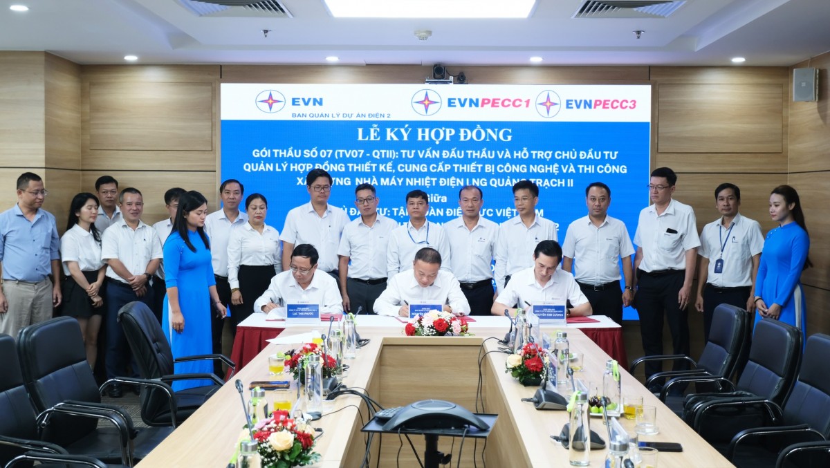 Ký hợp đồng tư vấn dự án Nhà máy Nhiệt điện LNG Quảng Trạch 2