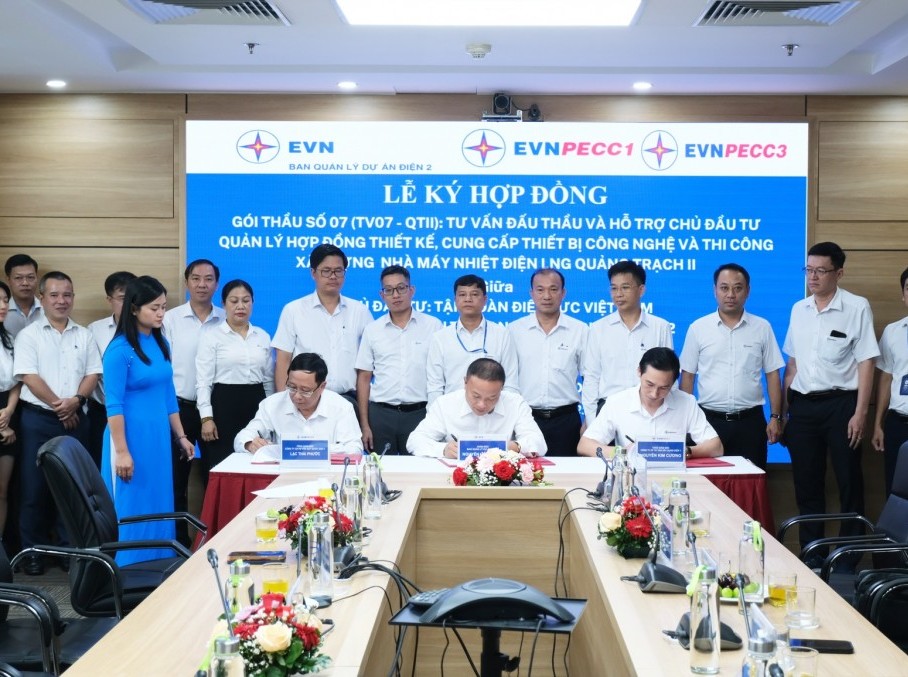Ký hợp đồng tư vấn dự án Nhà máy Nhiệt điện LNG Quảng Trạch 2