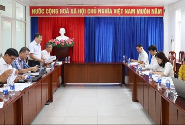 Bàn giải pháp gỡ vướng mặt bằng dự án truyền tải điện tại Long Xuyên (An Giang)