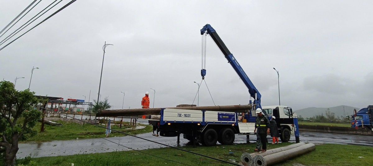 Tình hình vận hành các hồ thủy điện, lưới điện và cung cấp điện sau bão số 10