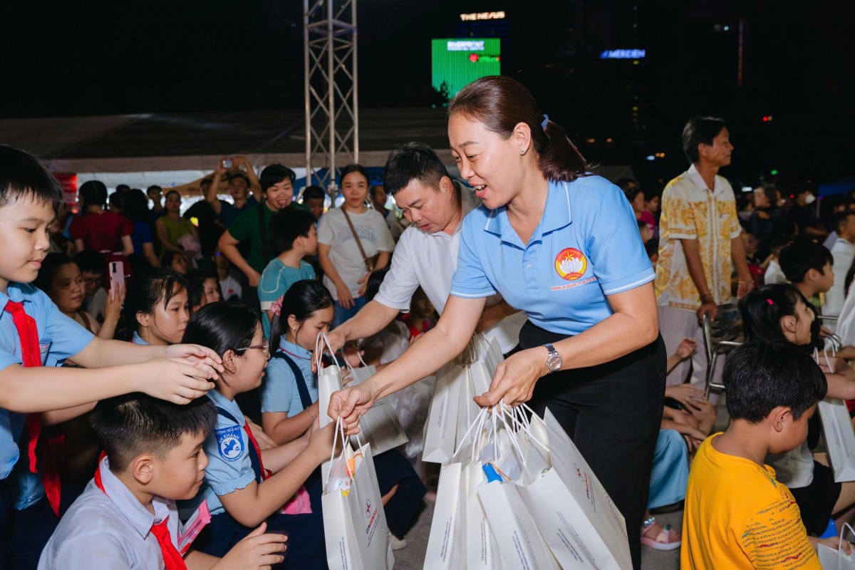 EVNGENCO3 mang Tết Trung thu đến với thiếu nhi có hoàn cảnh khó khăn