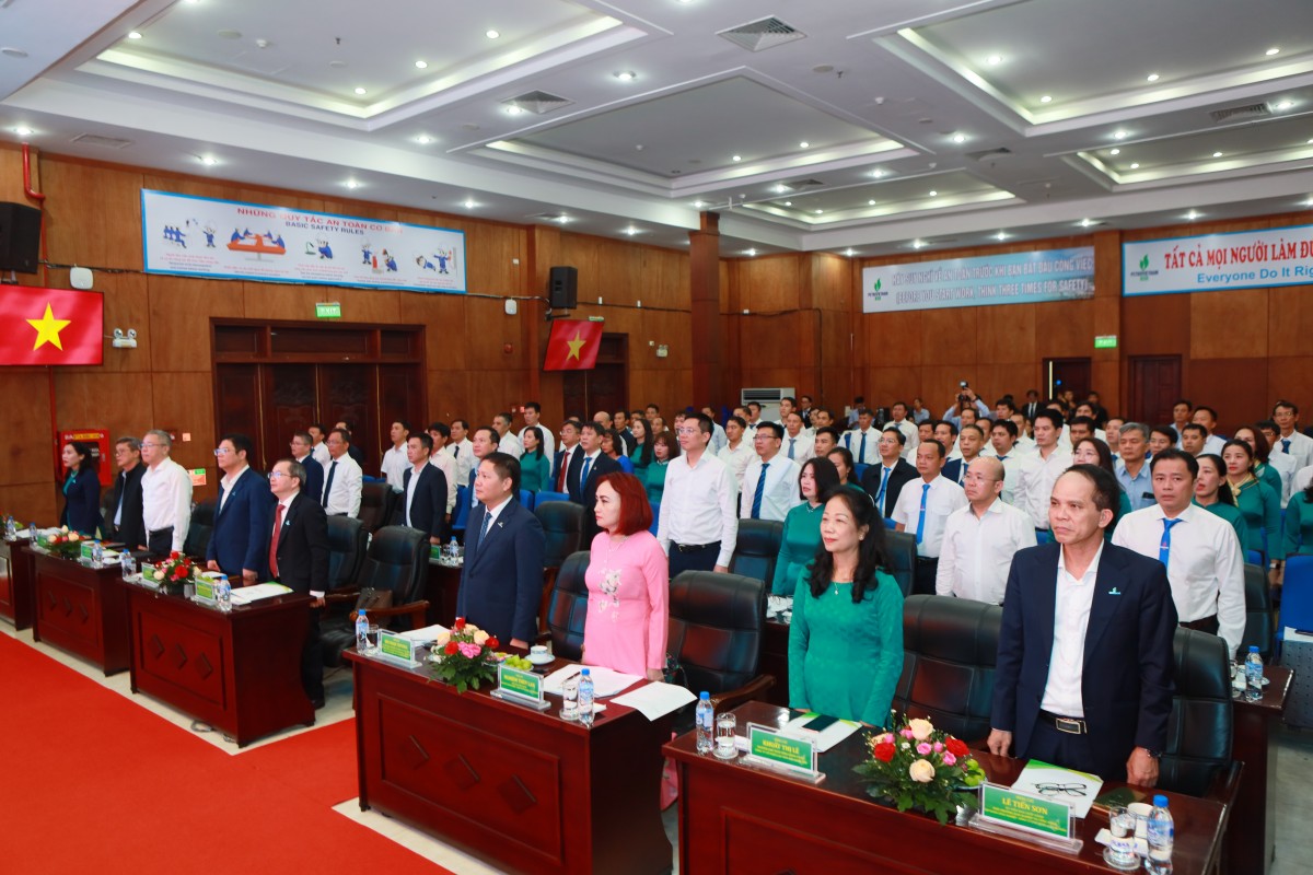 Xây dựng Công đoàn BSR phát triển vững mạnh, đổi mới Xây dựng Công đoàn BSR phát triển vững mạnh, đổi mới