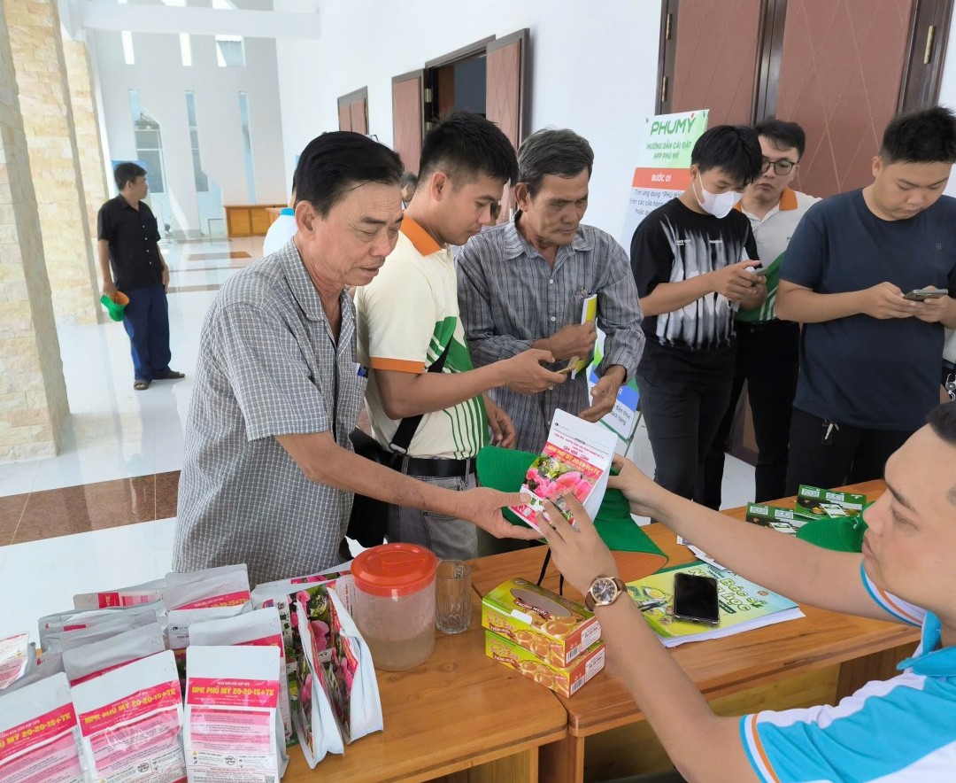 ‘Bác sỹ nông học’ về với miền Tây mùa nước nổi - Khi khoa học sát cánh cùng đồng ruộng