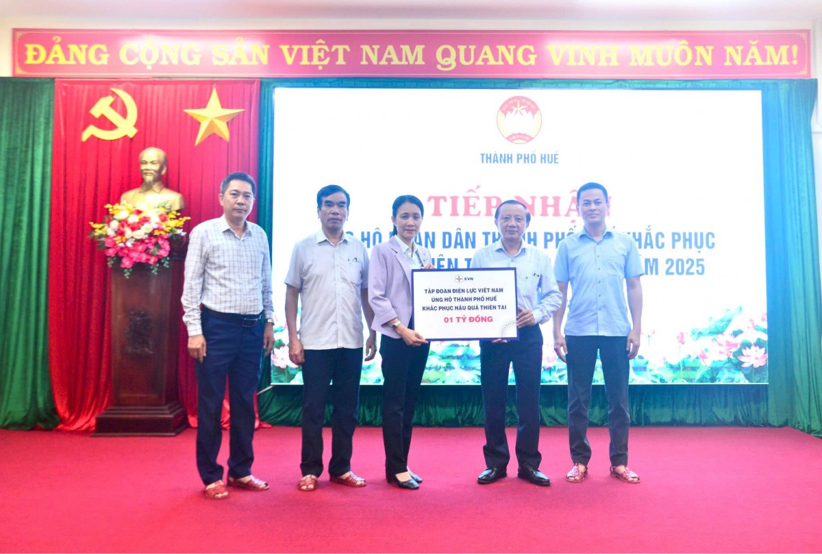 EVN hỗ trợ 2 tỷ đồng cho Đà Nẵng và Huế khắc phục hậu quả thiên tai