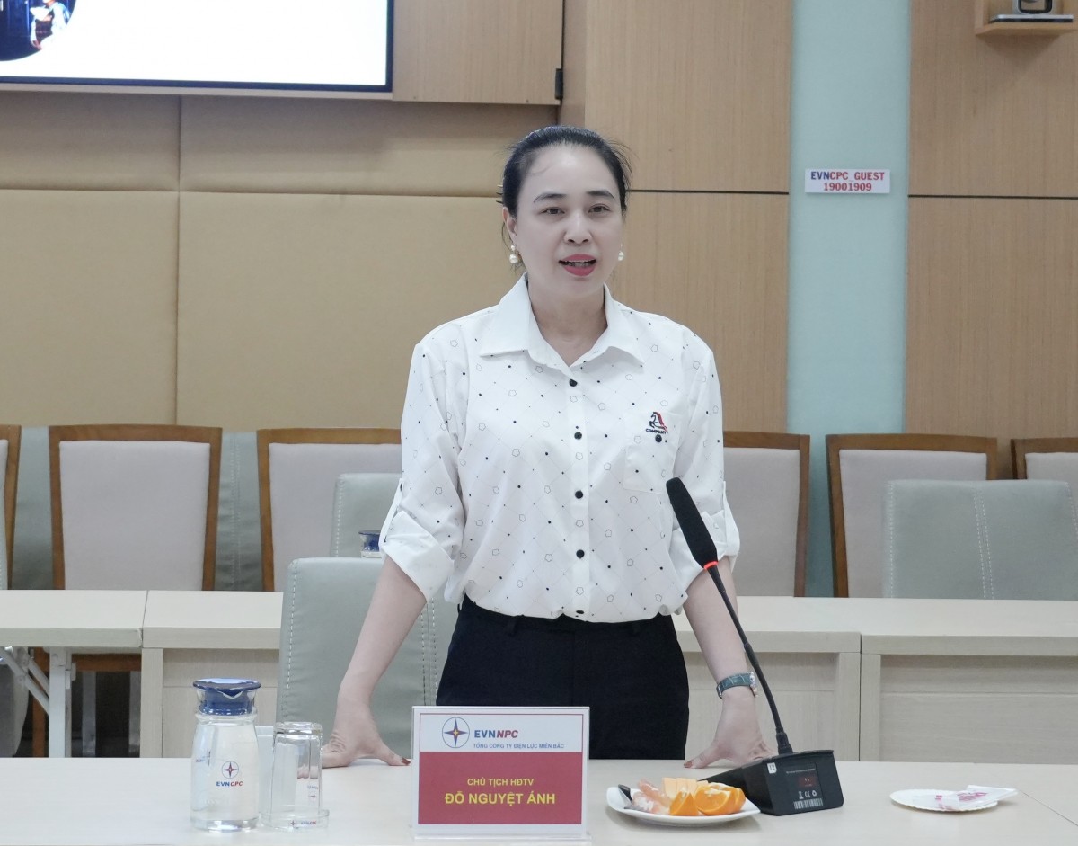 EVNNPC ủng hộ EVNCPC 1,5 tỷ đồng khắc phục hậu quả bão lũ EVNNPC ủng hộ EVNCPC 1,5 tỷ đồng khắc phục hậu quả bão lũ