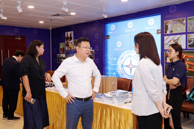 Giải pháp chính sách, công nghệ phát triển lưu trữ năng lượng và điện mặt trời khu công nghiệp tại Việt Nam