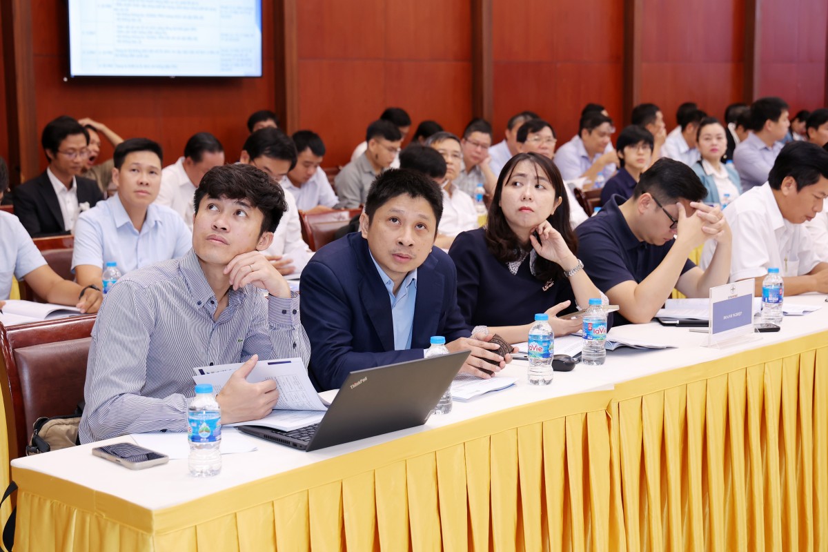 Giải pháp chính sách, công nghệ phát triển lưu trữ năng lượng và điện mặt trời khu công nghiệp tại Việt Nam