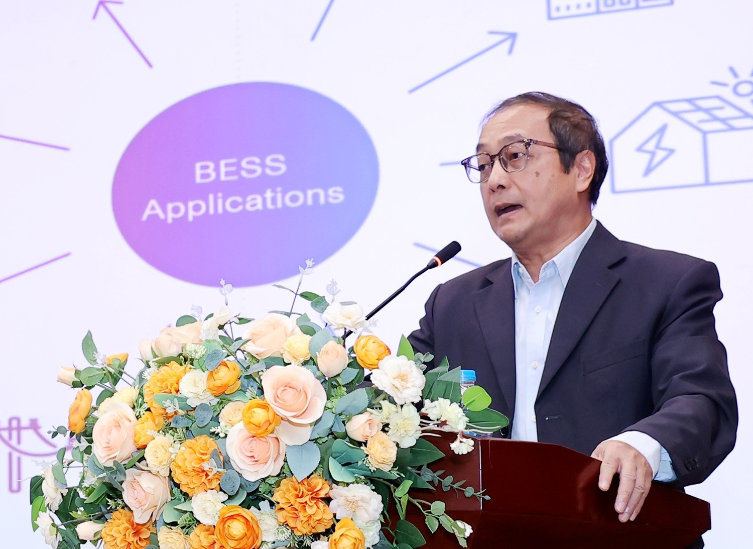 Giải pháp chính sách, công nghệ phát triển lưu trữ năng lượng và điện mặt trời khu công nghiệp tại Việt Nam