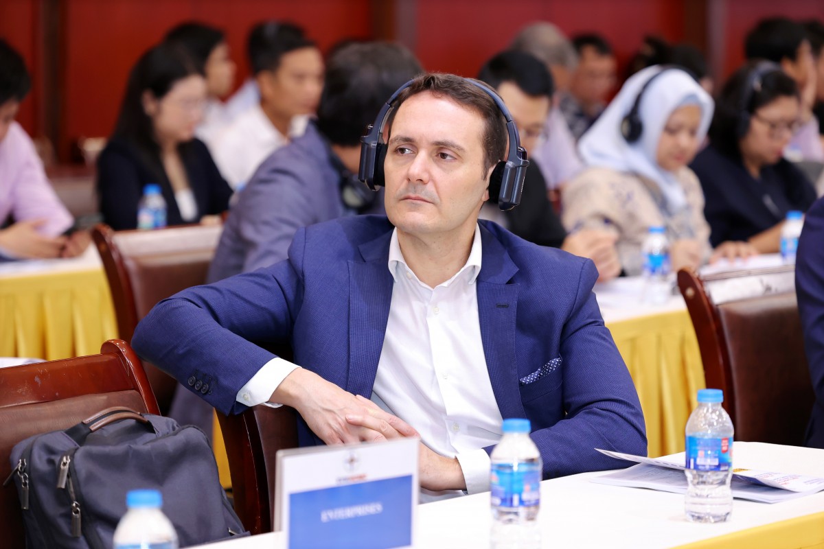 Giải pháp chính sách, công nghệ phát triển lưu trữ năng lượng và điện mặt trời khu công nghiệp tại Việt Nam