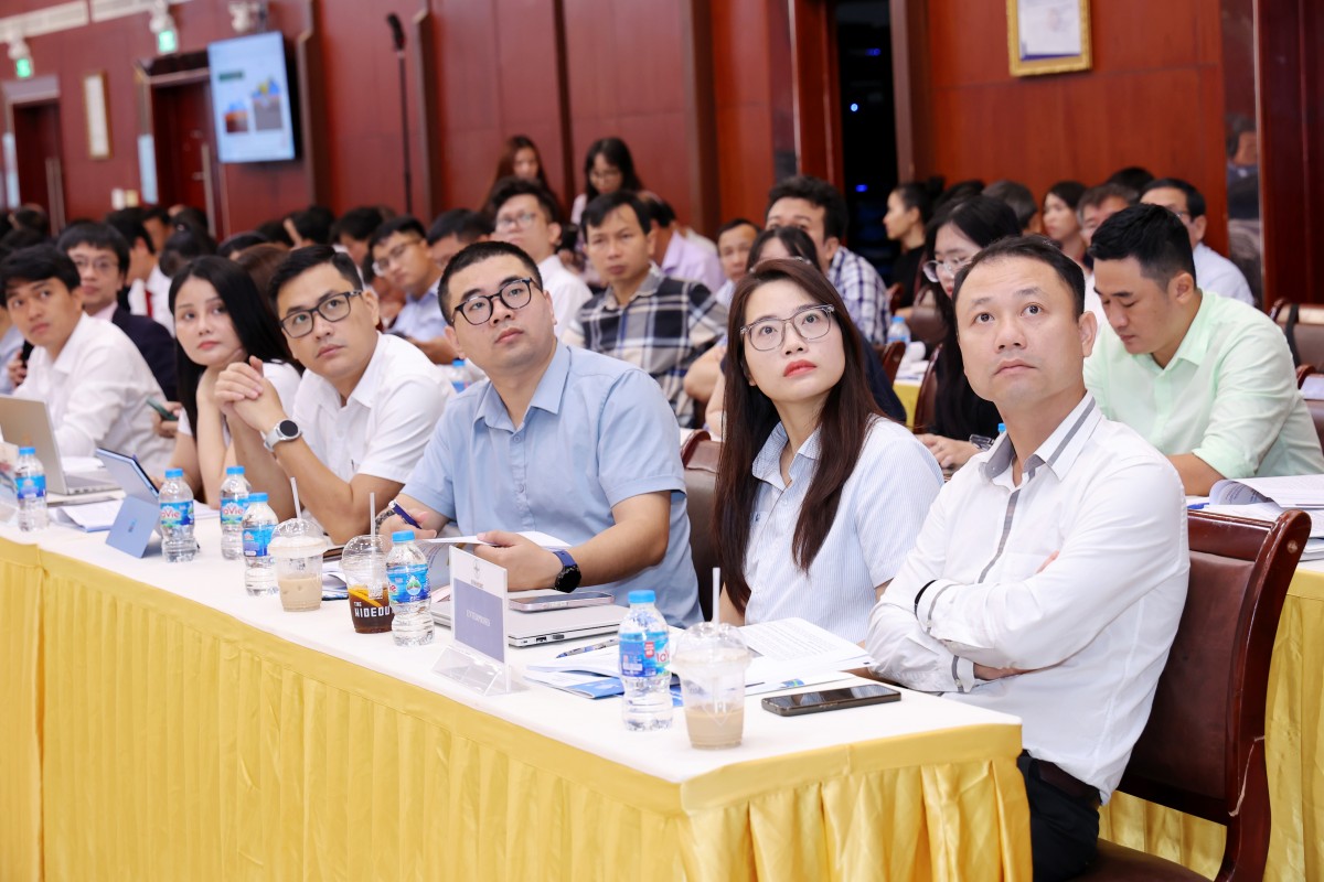 Giải pháp chính sách, công nghệ phát triển lưu trữ năng lượng và điện mặt trời khu công nghiệp tại Việt Nam