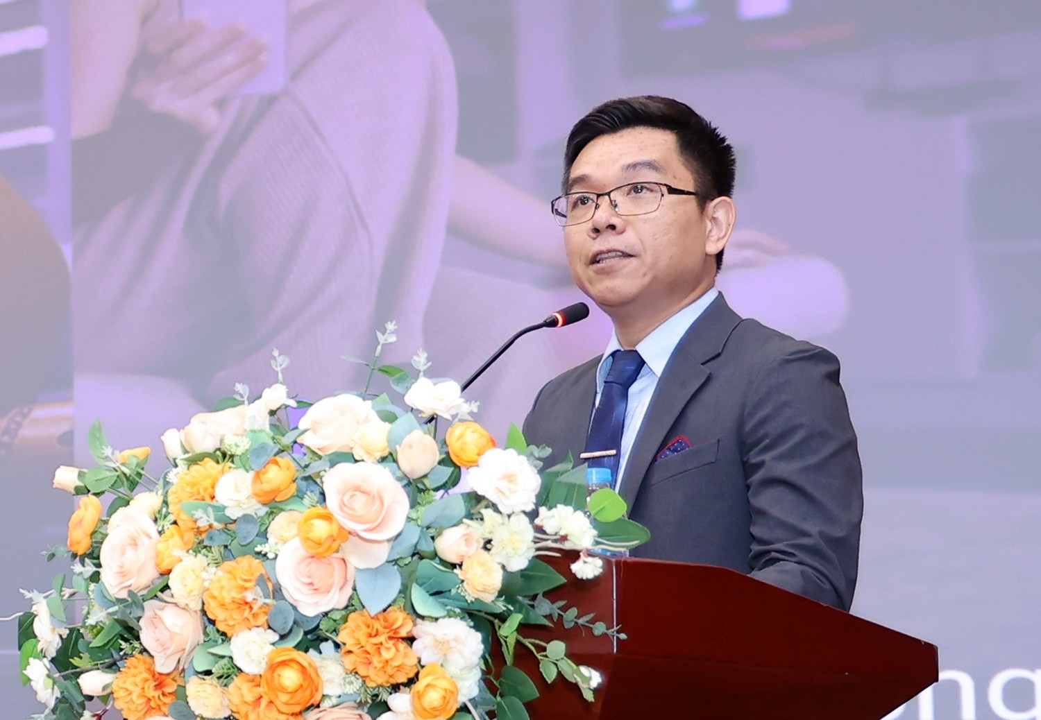 Giải pháp chính sách, công nghệ phát triển lưu trữ năng lượng và điện mặt trời khu công nghiệp tại Việt Nam