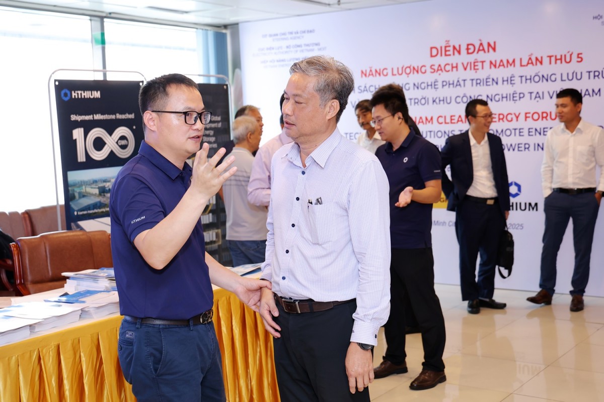 Giải pháp chính sách, công nghệ phát triển lưu trữ năng lượng và điện mặt trời khu công nghiệp tại Việt Nam