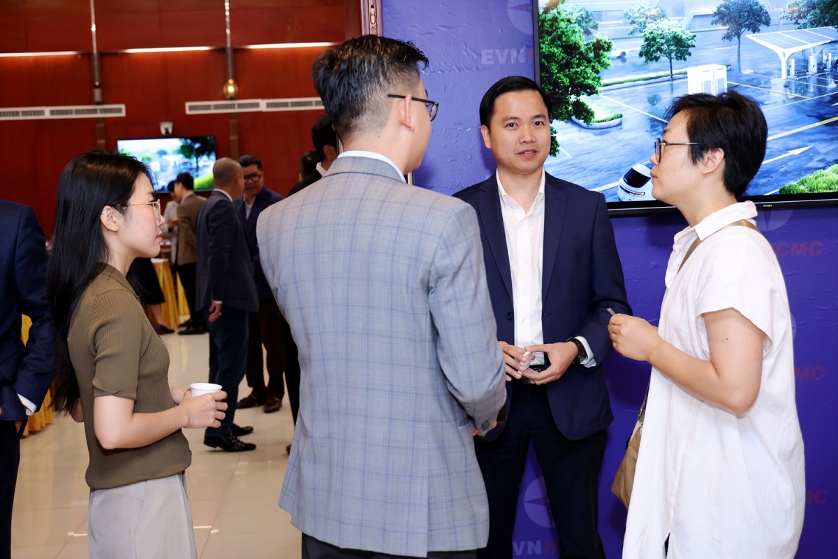 Giải pháp chính sách, công nghệ phát triển lưu trữ năng lượng và điện mặt trời khu công nghiệp tại Việt Nam