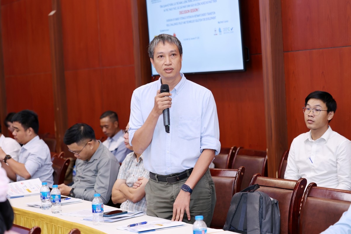 Giải pháp chính sách, công nghệ phát triển lưu trữ năng lượng và điện mặt trời khu công nghiệp tại Việt Nam