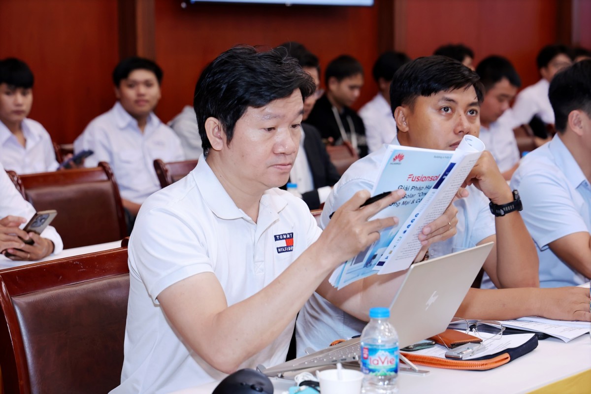 Giải pháp chính sách, công nghệ phát triển lưu trữ năng lượng và điện mặt trời khu công nghiệp tại Việt Nam