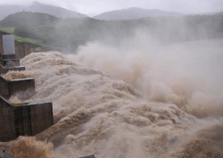 Thủy điện Sông Ba Hạ xả lũ 16.100 m3/s ngày 19/11, vượt lũ lịch sử 1993 và câu hỏi về vai trò của thủy điện?