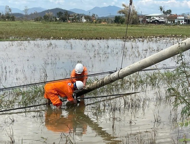 EVNGENCO3 hỗ trợ khẩn cấp tại miền Trung khắc phục thiệt hại do mưa bão