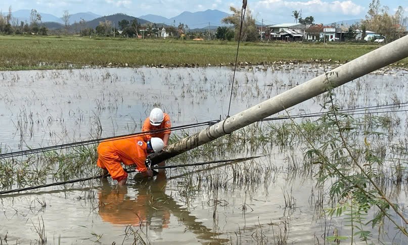 EVNGENCO3 hỗ trợ khẩn cấp tại miền Trung khắc phục thiệt hại do mưa bão