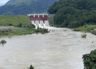 EVNGENCO1 vận hành điều tiết hồ chứa, bảo đảm an toàn hạ du trong mưa lớn tại Lâm Đồng