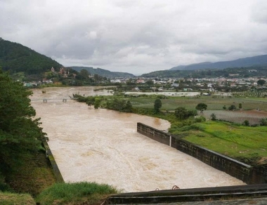 Hồ Đơn Dương xả điều tiết qua tràn đảm bảo an toàn công trình đầu mối và giảm nhẹ thiên tai cho hạ du tỉnh Lâm Đồng