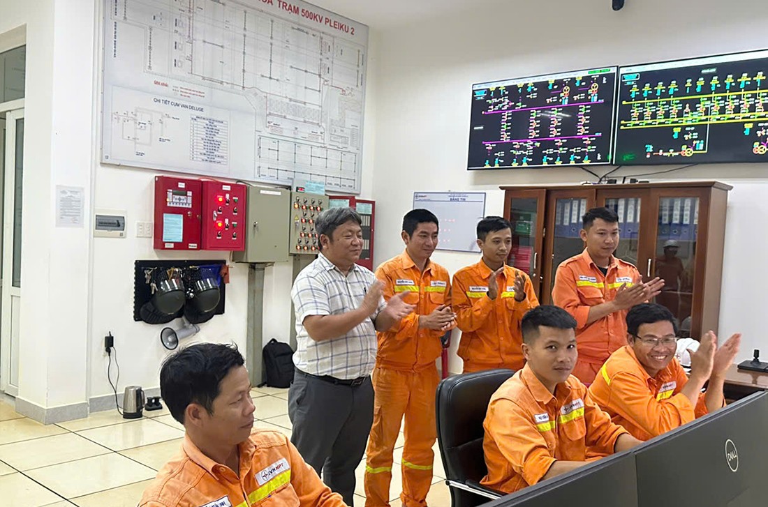 Đóng điện kháng bù ngang 500kV tại Trạm biến áp 500kV Pleiku 2