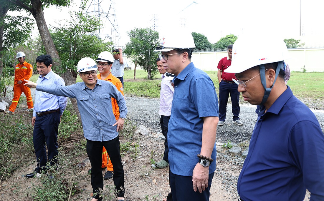 Lãnh đạo EVNNPT thăm hỏi các đơn vị bị ảnh hưởng bởi thiên tai tại Khánh Hòa Lãnh đạo EVNNPT thăm hỏi các đơn vị bị ảnh hưởng bởi thiên tai tại Khánh Hòa