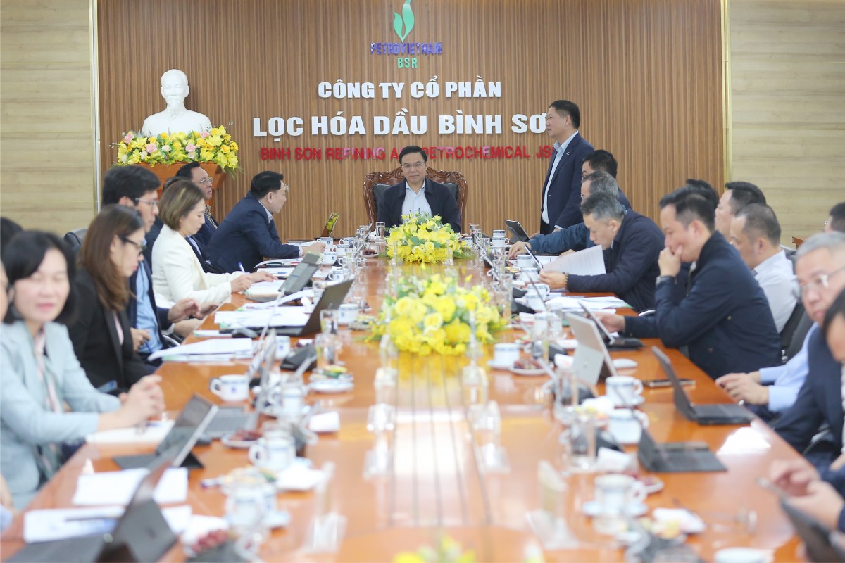 Chủ tịch HĐTV PVN làm việc với Công ty Cổ phần Lọc hóa dầu Bình Sơn Chủ tịch HĐTV PVN làm việc với Công ty Cổ phần Lọc hóa dầu Bình Sơn