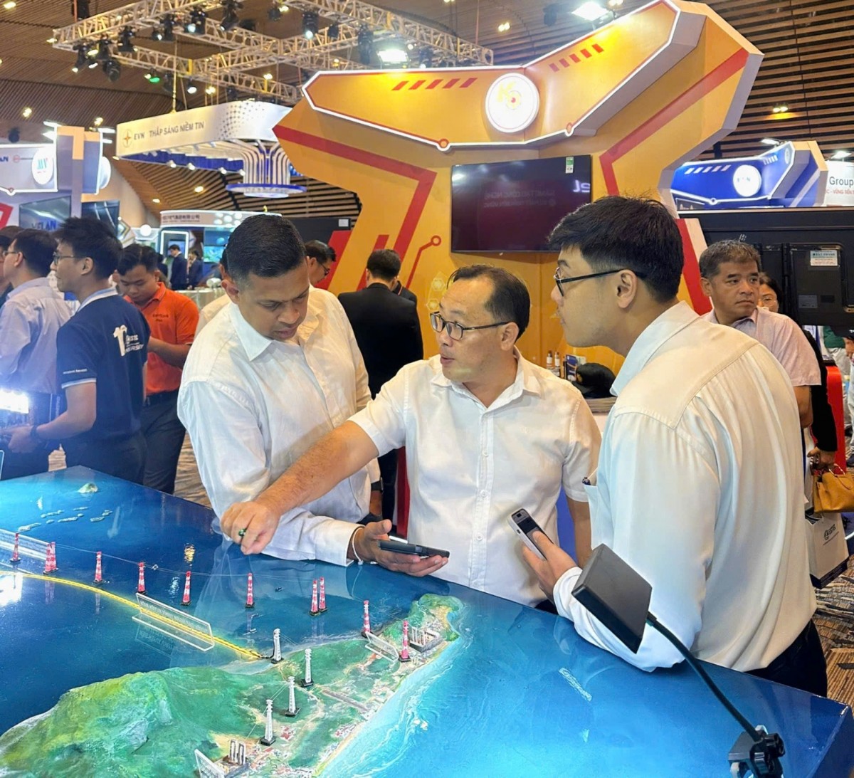 EVNSPC gây ấn tượng tại Hội nghị Khoa học và Công nghệ Điện lực toàn quốc