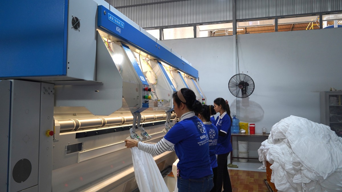 Chùm ảnh thi công xuyên đêm, ‘nối điện’ trở lại cho Đặc khu Phú Quốc