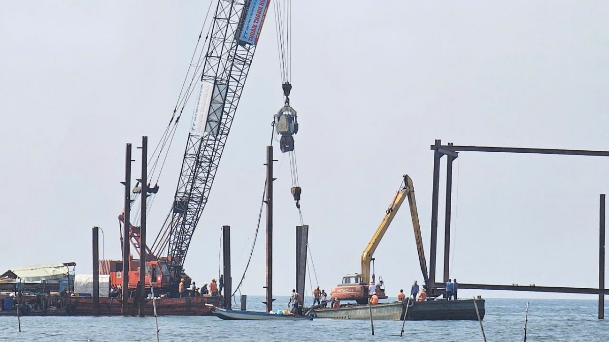 Chùm ảnh thi công xuyên đêm, ‘nối điện’ trở lại cho Đặc khu Phú Quốc