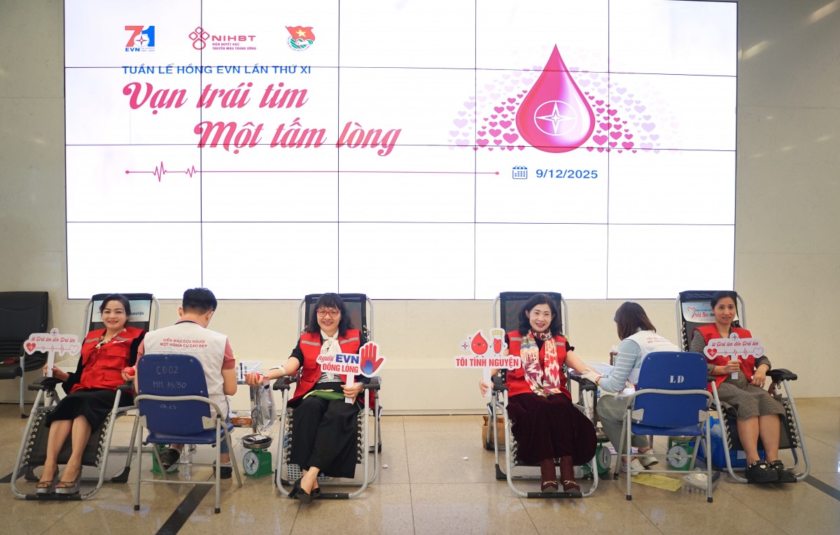 EVN triển khai chương trình hiến máu tình nguyện - Tuần lễ hồng EVN lần thứ XI EVN triển khai chương trình hiến máu tình nguyện - Tuần lễ hồng EVN lần thứ XI