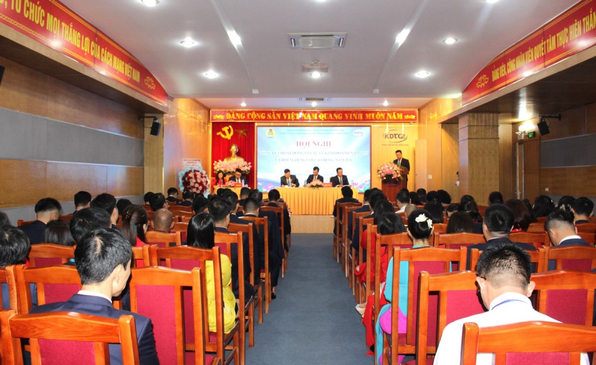 Công ty Kinh doanh than Cẩm Phả - Bản lĩnh vững vàng, vượt khó thành công Công ty Kinh doanh than Cẩm Phả - Bản lĩnh vững vàng, vượt khó thành công