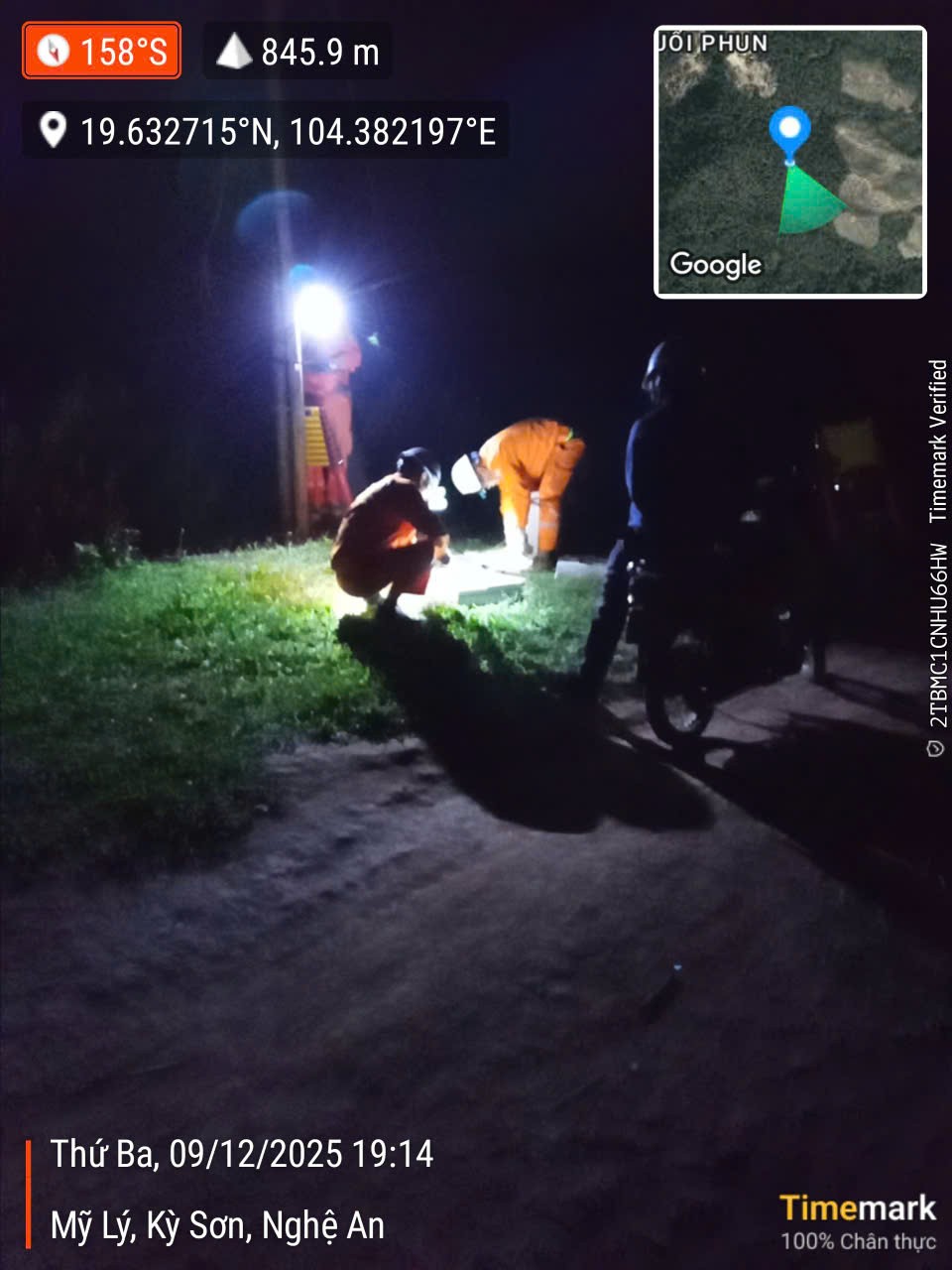 Lưới điện quốc gia đến với 5 bản vùng lõm miền Tây Nghệ An