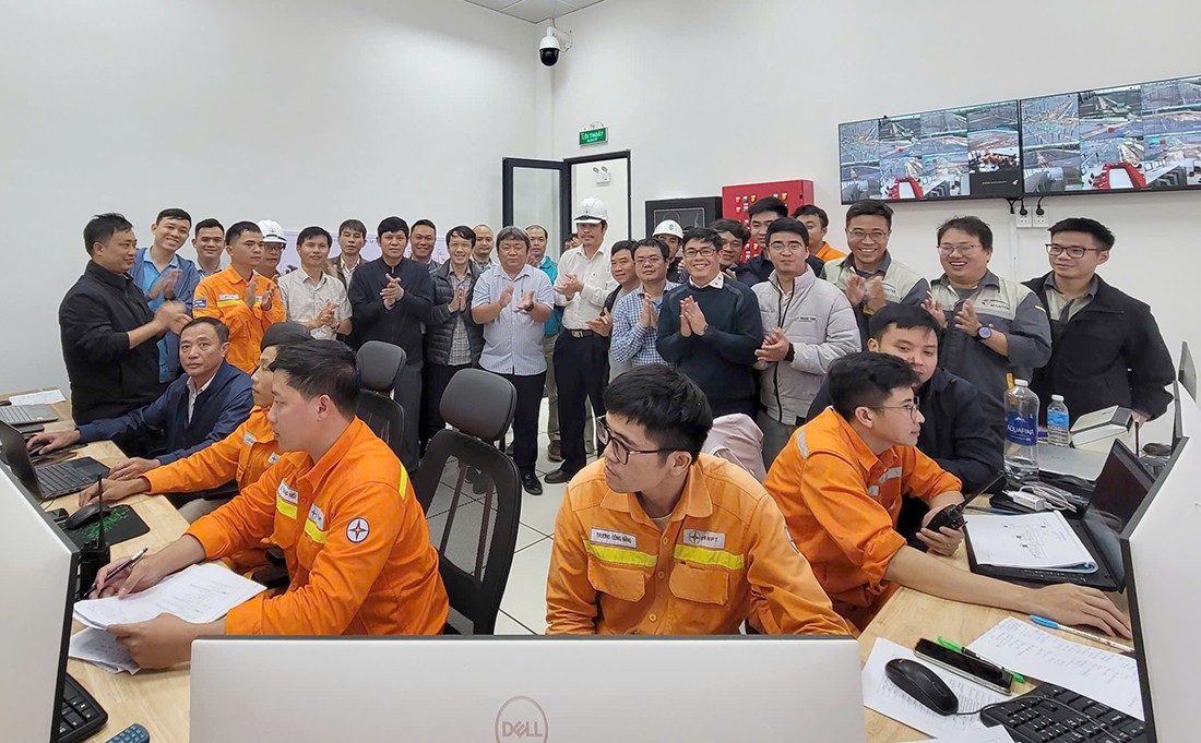 Đóng điện dự án Trạm biến áp 500kV Quảng Trị và đường dây đấu nối Đóng điện dự án Trạm biến áp 500kV Quảng Trị và đường dây đấu nối