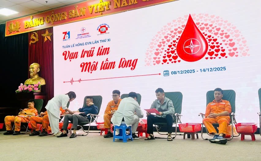 Tuần lễ hồng EVN lần thứ XI - EVNGENCO3 trao đi 400 đơn vị máu Tuần lễ hồng EVN lần thứ XI - EVNGENCO3 trao đi 400 đơn vị máu