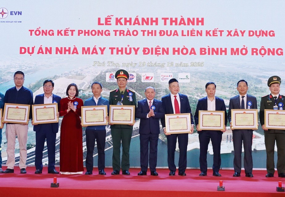 Khánh thành Nhà máy Thủy điện Hòa Bình mở rộng