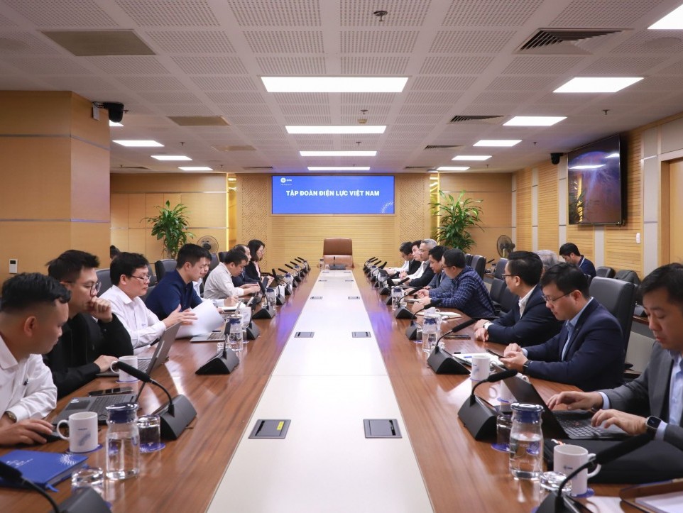 EVN và HUCE bàn định hướng hợp tác trong đào tạo, phát triển nguồn nhân lực